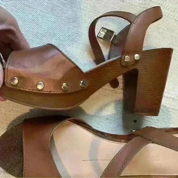 Gianni Bini wood block heels Sz 6 1/2 - Picture 4 of 11